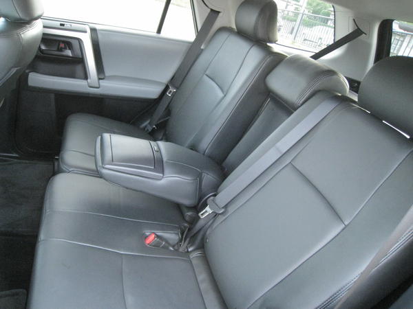 rearseat：blackleather