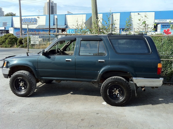 Removed wheel well trim, rear hitch, threw on some ol steelies that I got from my buddy after I sandblasted and repainted them
