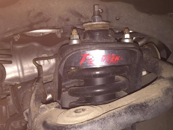 RevTek 1.5" spacer leveling kit with differential drop