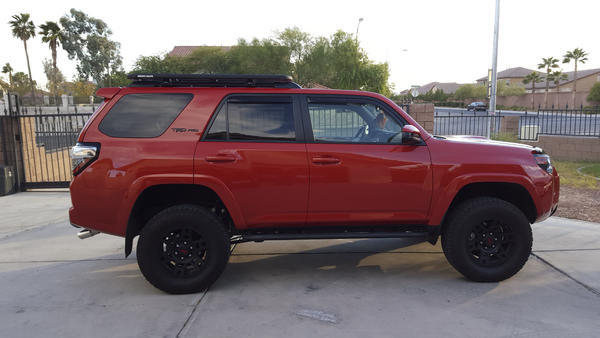 Rhino-Rack installed.