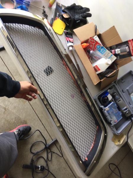 Satoshi grille mod 3 - fitting mesh