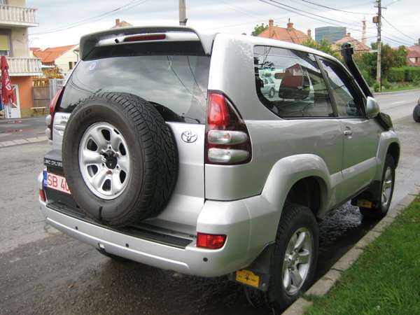 saw this in europe about a year ago. 2-door Land Cruiser.