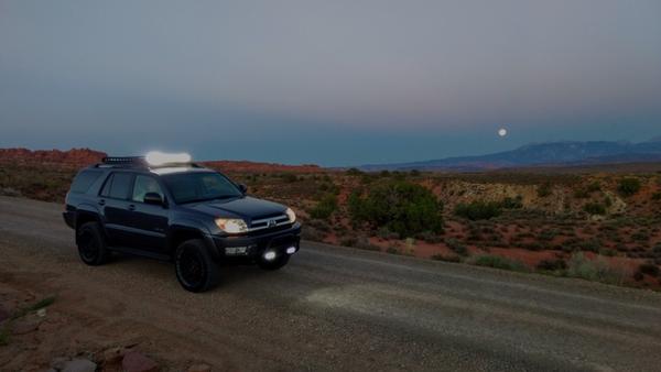 Setting sun in Arches National Park, Utah.