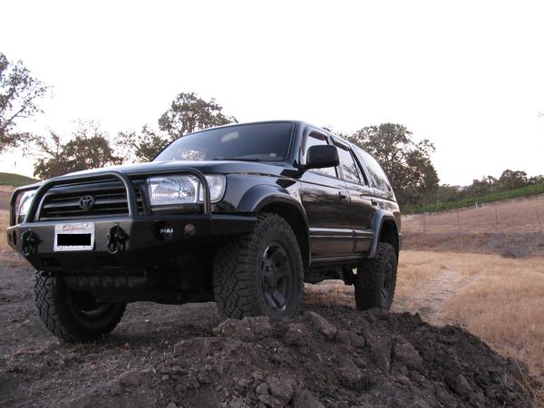 Shrockworks front Bumper with Full bar kit, PIAA 510 white light driving lights and clevis shackles.