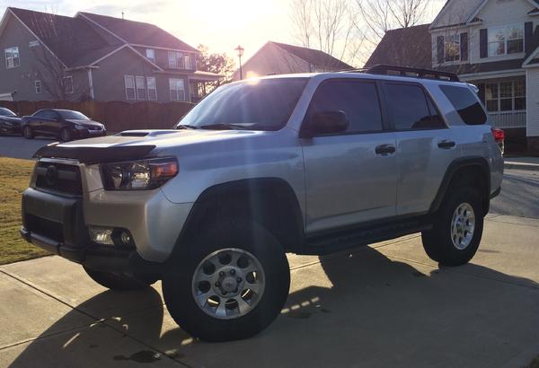 sittin in the driveway