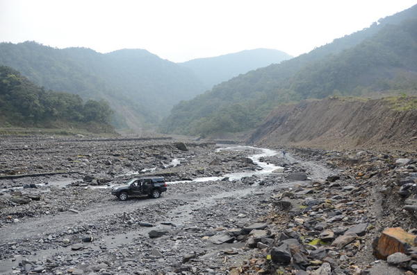Sometimes rivers turn into giant gravel pits.