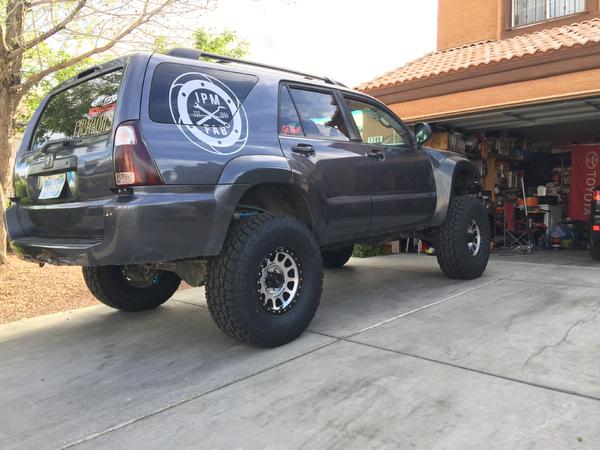 Soon to change 
-King 2.5 Resi w/ Adjustors
-Re-gear from 3.90 to 4.88
-Custom Harness bar 
-Custom full length roof rack