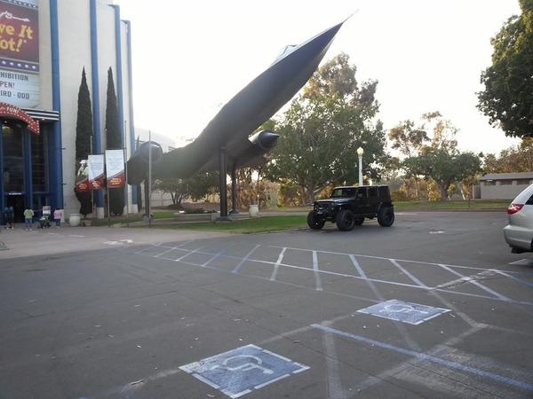 SR71 (A12) VS Jeep