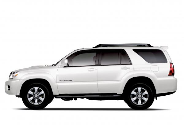 Stock image of the 2008 4Runner Urban Runner edition
