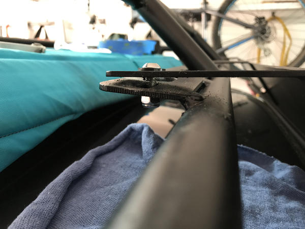 Striped allen bolt attached to wind fairing