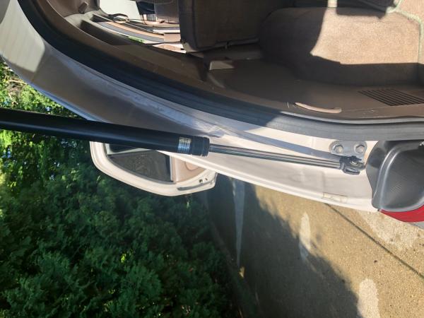 T4R Drvr Liftgate 1