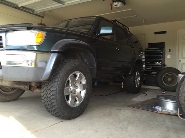 test fitting the new wheels and tires (no spacers)