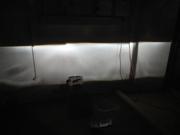the cutoff color gets more vibrant from a farther distance.