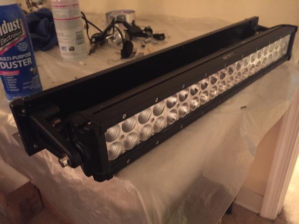 The light bar mounted to the aluminum base.