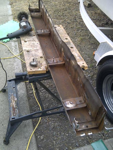 the rear bumper ready for some brute force...