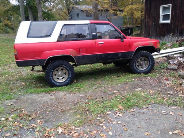 This truck will be fun 1984 4Runner❤️