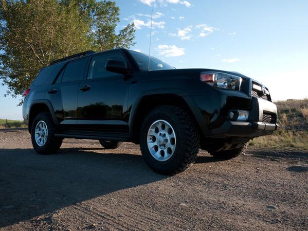 Three days after taking delivery, OEM tires were replaced with 265/70R17 Cooper Discoverer STT's (July 2010)