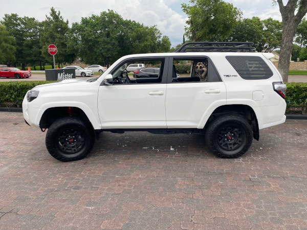 Three inch Toytec level kit installed.
