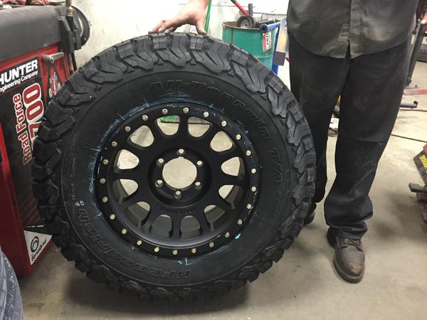 time for some bigger tires (BFG KO2 285/70r17