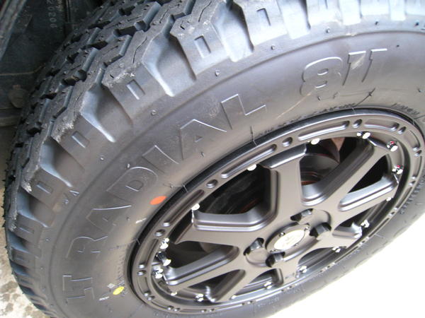 TIRE

YOKOHAMA Y811 165/80R14 MUD＆SNOW