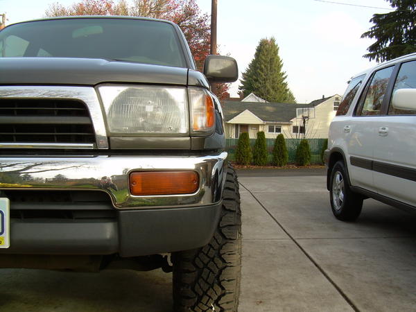 Tires pokin' out