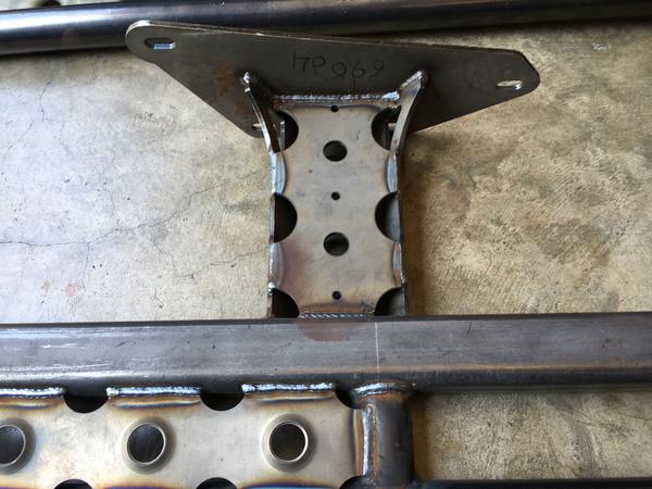 Top frame mount detail.