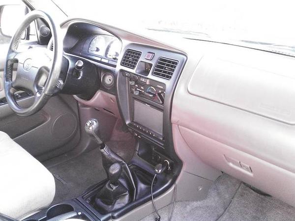 Touch screen head unit