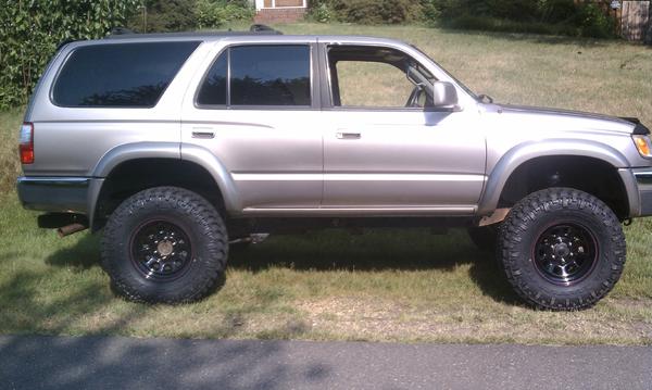 toyec ultimate w/ 2" body + new wheels & tires