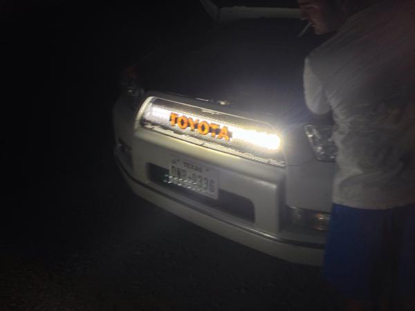 TOYOTA GLOWS