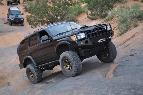 ToyTec / sn0wrunner Jeff's 3rd Gen T4R w/ 16x8" Konig Countersteer Offroads in anodized bronze.