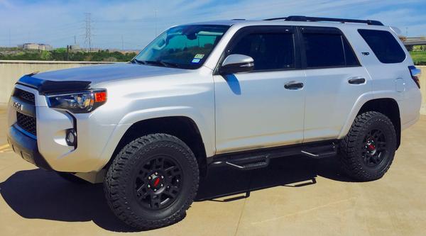 TRD Wheel + 275/70/17 Cooper Discoverer ST Maxx