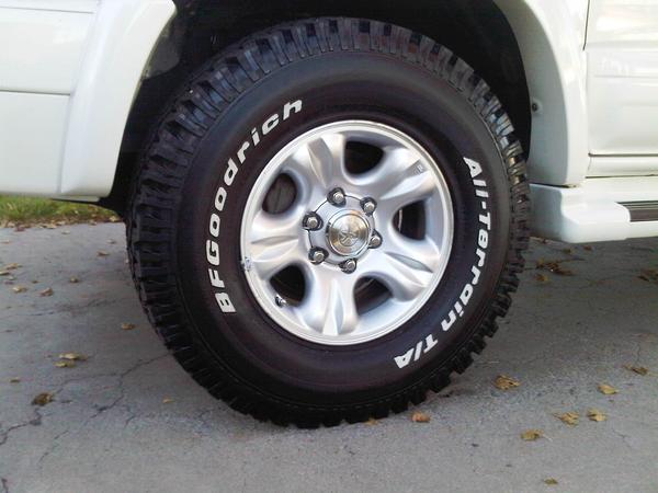 TreadWright Warden- 265/75R16