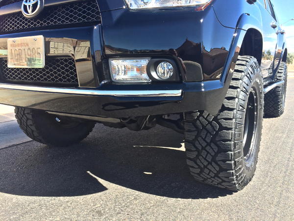 Trimmed front bumper corner for better approach angle
