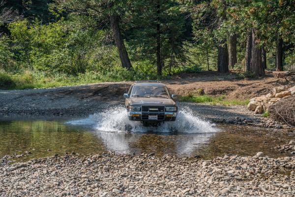 TruckRiver1
