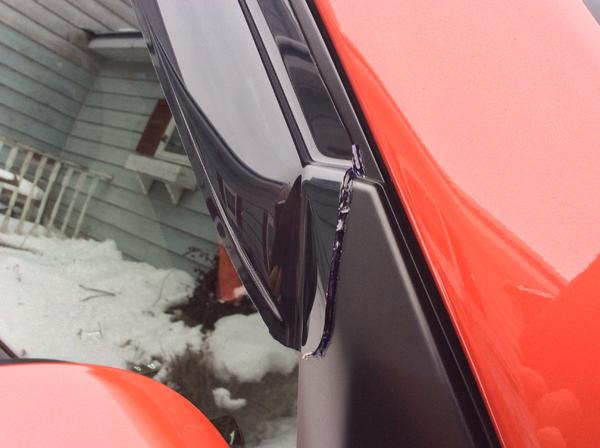 Vent Visor leading edge gap solution