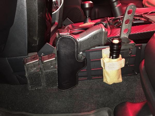 Victory panel with glock
