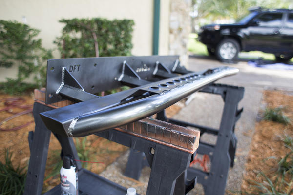 waiting for our color coat to dry after 3 coats of primer, we used Dupli Colors "storm gray metallic" on our new C4 Fab Rock Sliders