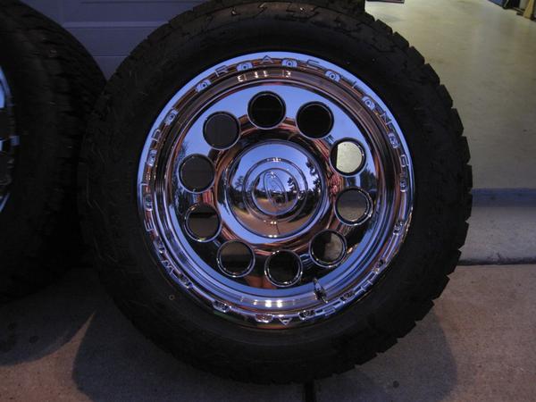 Weld Sandstorm 20x10. They haven't made these wheels since 2007. Lucky me found four and one from sellers in Cali. Woohoo for me. Dont have to worry a