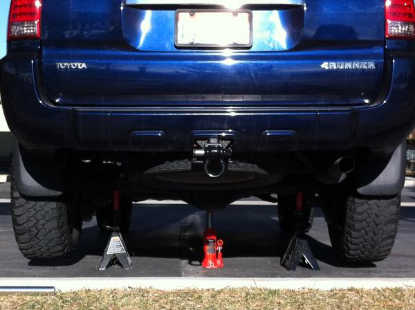 Wheel spacer installed on left not on right