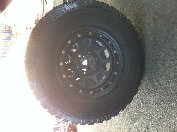 Wheels mounted 285/75r16