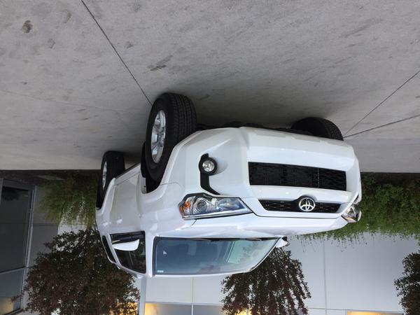 White 4Runner SR5 5th Gen