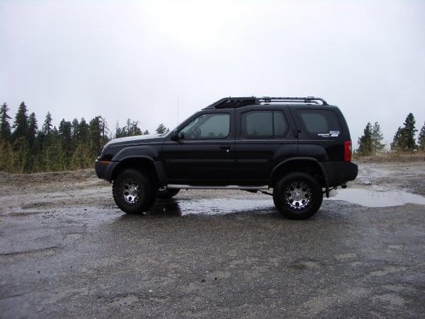 Wife's previous SUV. It was lifted and nice. Unfortunately it was 2 wheel drive. Much happier with the runner.