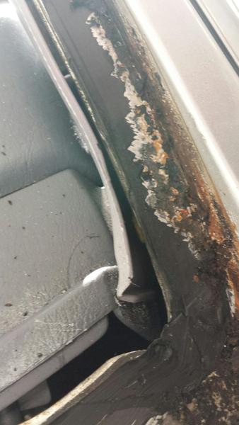 Windshield rust