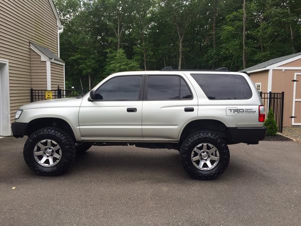 with 2016 trail wheels n 33" Nittos