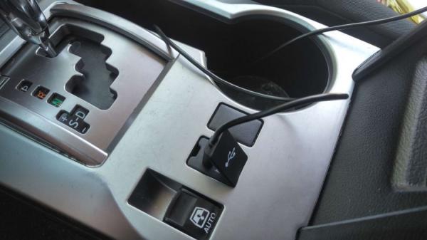 moonrakerscm-albums-photos-picture62608-usb-plug-3-a.jpg
