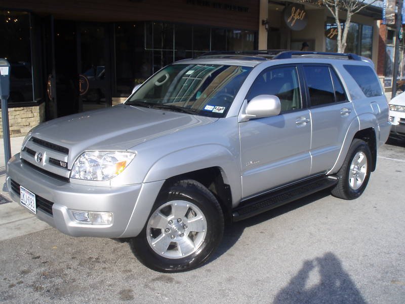 2005_Toyota_4Runner_Limited_V8.jpg