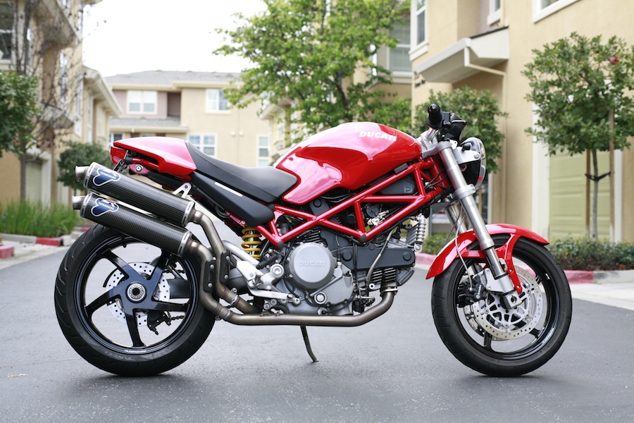 ducatimonsters2r800.jpg