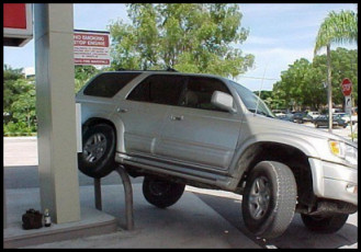 car_parking_petrol_station.jpg