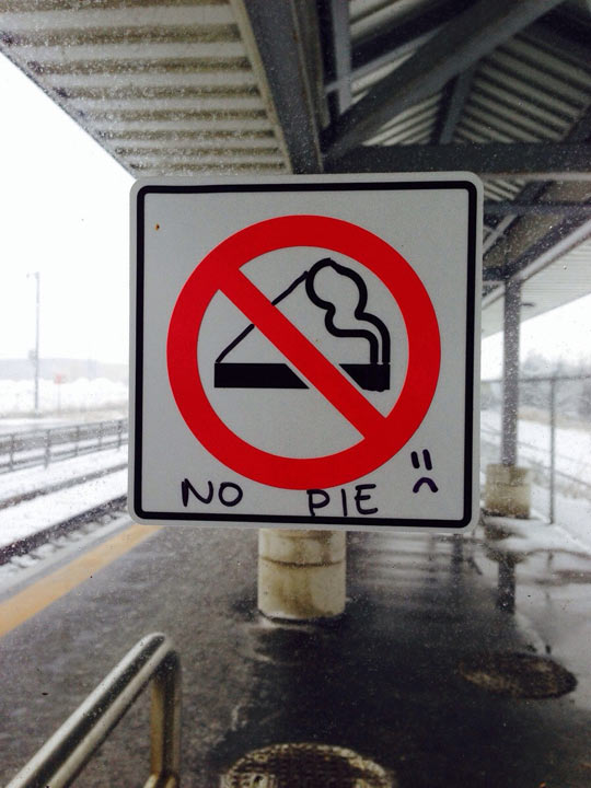 funny-no-pie-sign.jpg