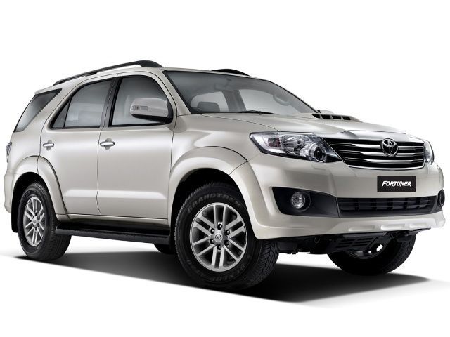 2012-toyota-fortuner_640x480.jpg